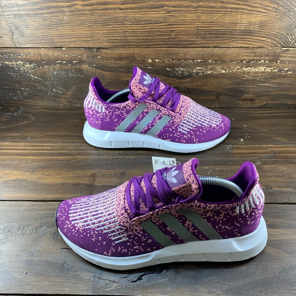 ADIDAS SWIFT RUN WOMENS SHOES - Picture 9 of 10